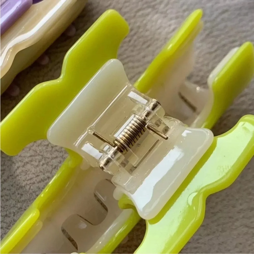Tory Burch Serif T Neon Yellow Hair Clip NEW $78